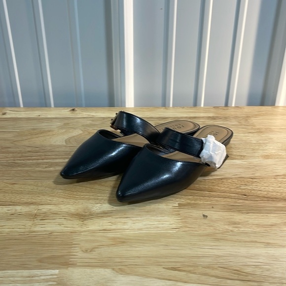 Shoes - Journee Collection Women’s Shoes Shaella Black Size 7